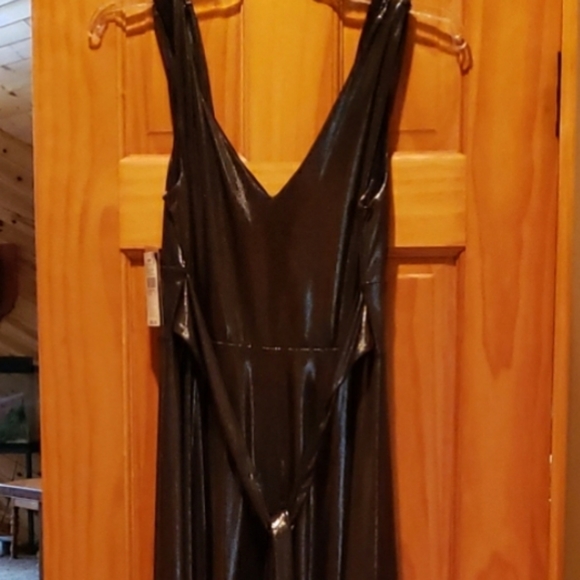 NWT AGB DRESS SZ 10 SILVER METALLIC - Picture 2 of 8